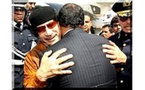 Suite et fin : soutien de Kadhafi au Général Aziz, soutien de la corde au pendu: Abrégé de la guigne en politique