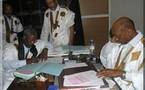 Messaoud Ould Boulkheir effectue le dépôt de sa candidature.
