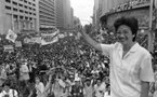 L'ancienne présidente philippine Corazon Aquino est décédée. Elle avait succédé à 21 ans de la dictature MARCOS .....