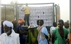 Distribution de 3 666 kits alimentaires au profit des familles de rapatriés [Reportage photos]
