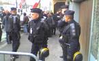 Evacuation partielle d'un immeuble squatté par des Africains à Paris (boul. Poniatowski)