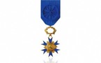 Un Mauritanien reçoit, en France, la décoration de l’Ordre National du Mérite