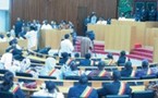 SENEGAL - MOUAMMAR EL KADHAFFI DEVANT LES DÉPUTÉS :