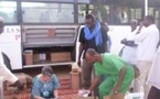 La Caravane de la Santé  attribue des lots de médicaments aux camps non visités