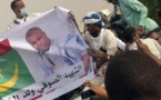 Des milliers de Nouakchottois accompagnent la dépouille de Souvi Ould Chein Des milliers de Nouakchottois accompagnent la dépouille de Souvi Ould Chein