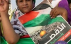 Des centaines de mauritaniens manifestent devant les bureaux des nations unies pour protester contre les crimes de l’occupant israélien
