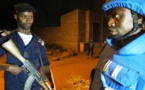 Mali: patrouilles mixtes des polices malienne et onusienne à Bamako Mali: patrouilles mixtes des polices malienne et onusienne à Bamako