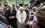 Le pape François visite la grande mosquée de Bangui (vidéo) Le pape François visite la grande mosquée de Bangui (vidéo)