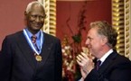A l’occasion de la journée mondiale de la liberté de la presse, Abdou Diouf réaffirme le lien entre médias, paix et démocratie 