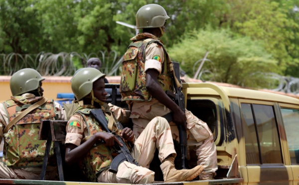 La junte malienne interdit à Bamako une coalition d'opposants