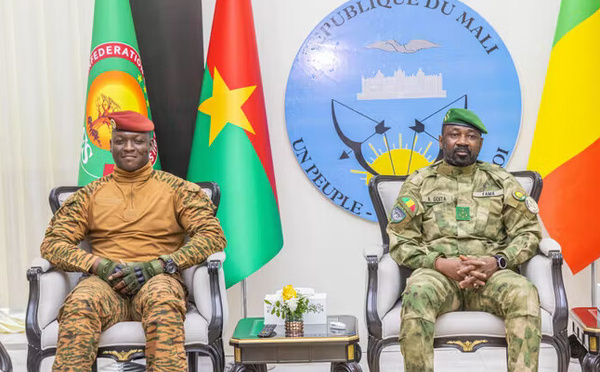 Au Burkina Faso, plus de 1 800 civils tués depuis 2023 par l’armée burkinabée, ses supplétifs et des djihadistes, selon HRW