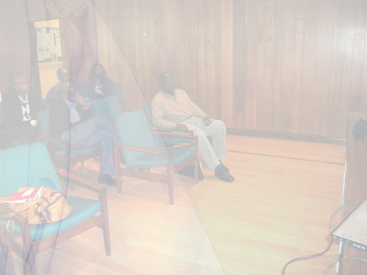 Facultédroitconf 049.jpg Facultédroitconf 049.jpg