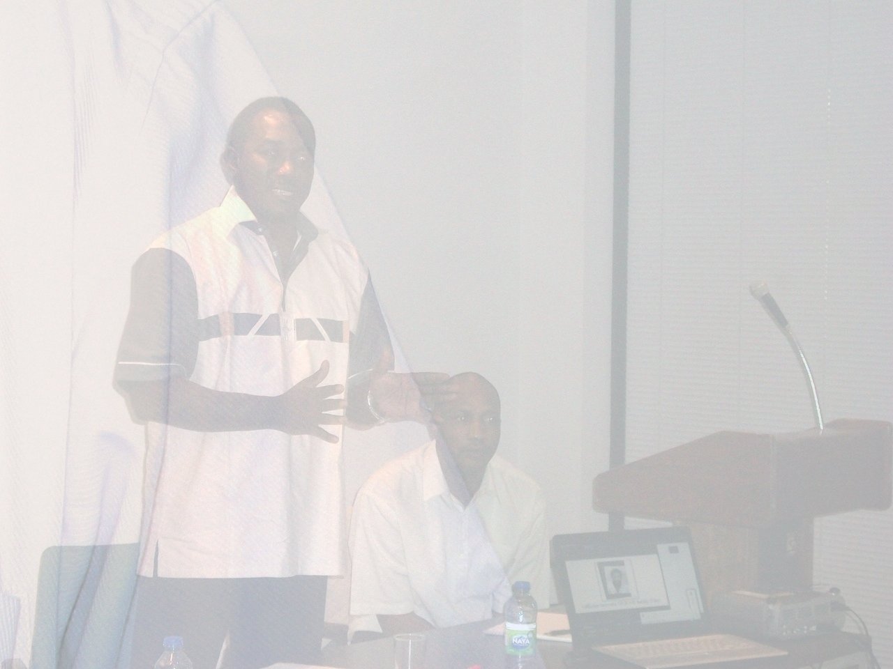 Facultédroitconf 068.jpg Facultédroitconf 068.jpg